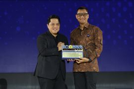 PLN jadi best of the best communications dengan 12 penghargaan dari Menteri BUMN