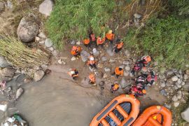 Kemarin, korban banjir Sumbar sampai Habib Hasan Assegaf wafat