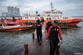Tim Basarnas masih lakukan pencarian korban kapal terbalik