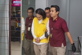 Hukum kemarin, WNA Jepang dideportasi sampai bus terbalik di Sumut