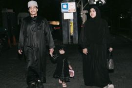 Atta Halilintar jalankan Shalat Tarawih pertama bersama keluarga