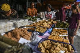 Hati-hati makan gorengan saat berbuka puasa orang dengan penderita maag