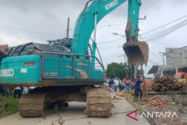 BPBD Kabupaten Bekasi tangani pergerakan tanah berulang di Bojongmangu