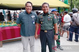 Bulog dan Korem 091/ASN jual beras murah  di Samarinda