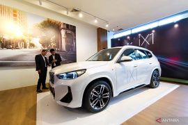 iX1 eDrive20 M Sport dikenalkan pertama kali di Surabaya