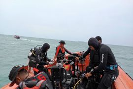 Tim gabungan kerahkan 13 kapal cari warga Taiwan yang hilang di laut
