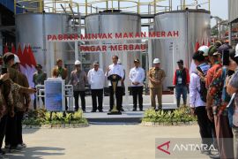 Peresmian Minyak Goreng Merah Oleh Presiden