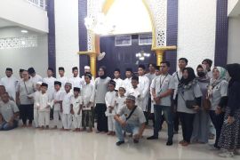 Relawan RSTN di Kediri beri santunan santri