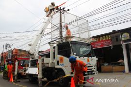 PLN Riau siaga keandalan listrik di bulan Ramadhan Page 1 Small