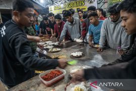 HPA Pusat Palu Buka Posko Sahur Gratis Page 2 Small