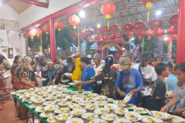 Rawat kerukunan, Tempat Ibadah Tridharma Bojonegoro gelar buka puasa
