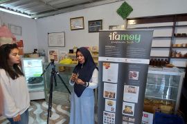 UKM di Maluku Utara  embangkan kuliner buah kenari