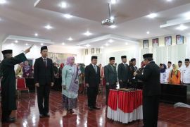 Bupati Agam lantik enam pejabat pimpinan tinggi pratama