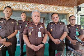 Kejaksaan tahan Bendahara Pengeluaran Disnakertrans Papua Barat