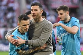 Leverkusen perpanjang rekor tak terkalahkan