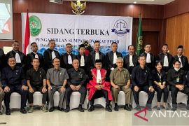 Ketua PT Ambon:  Advokat harus berpegang pada kode etik profesi