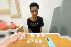 Ditresnarkoba Polda Babel ringkus kurir narkoba asal Oki Sumsel di Bangka Selatan