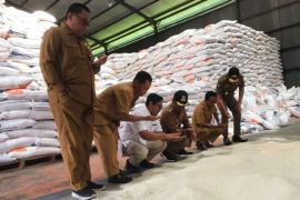 Pemkab Probolinggo pastikan stok beras aman hingga Juni 2024