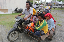 Pengungsi Rohingya mendarat di Aceh Barat Page 1 Small