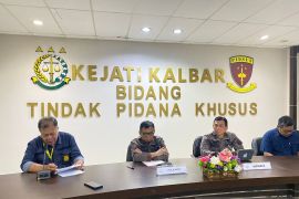 DJP Kalbar serahkan tersangka tindak pidana perpajakan ke Kejari Ketapang