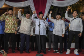 Pidato Prabowo Subianto usai penetapan KPU Page 1 Small