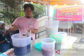 Toge Panyabungan takjil khas di Medan untuk berbuka  puasa