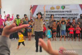 Polri adakan Bakti Sosial untuk korban banjir di Jateng