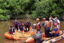 Korban jatuh dari Jembatan Siak I ditemukan dalam keadaan tak bernyawa