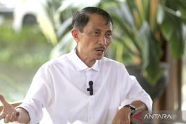 Pemkab Gorontalo serahkan 350 paket bahan pokok di Desa Bunggalo