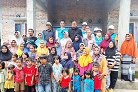 PLN Sumbar wujudkan listrik berkeadilan, dua desa Kabupaten Pesisir Selatan kini terang benderang