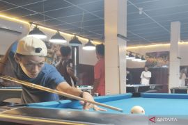 Biliar jadi permainan favorit remaja di  Palembang saat Ramadhan