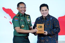 1.850 anak-anak prajurit menerima beasiswa dari Kementerian BUMN