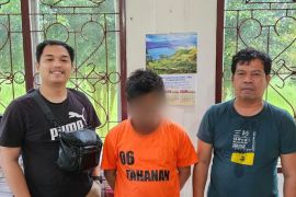 Gerebek kafe, Polres Simalungun amankan Akong terkait narkoba