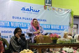 Sinta Nuriyah buka puasa bersama di Ledokombo Jember
