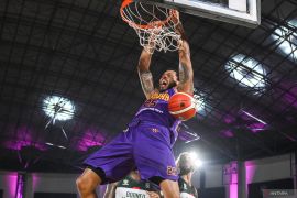 Borneo revans atas Hawks 89-80