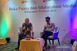 Bank CIMB Niaga gandeng LAZ bagi sembako untuk warga Balikpapan