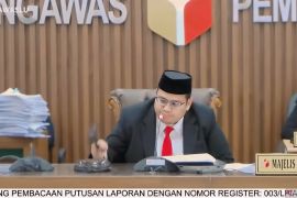 Bawaslu memutuskan KPU langgar kasus penggelembungan suara di Jatim