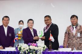 SMKN 2 Kandangan-R Tech College Bangkok pertukaran guru dan siswa