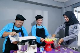 Kue buatan WBP lapas perempuan Pangkalpinang siap ramaikan momen lebaran