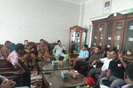 Wabup Pasbar kecewa melihat proses mutasi pejabat satu pekan terakhir