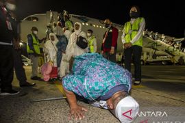 Bupati Banjar minta petugas haji berikan pelayanan ekstra kepada jamaah lansia