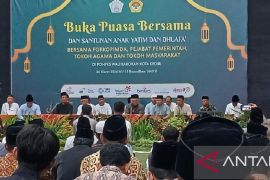 Pesantren Wali Barokah Kediri gelar santunan kepada yatim dan duafa