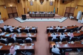 Pansus LKPJ Wali Kota Surabaya soroti realisasi capaian pajak daerah