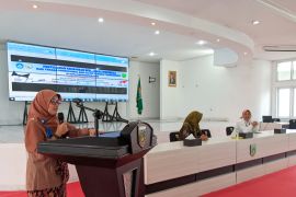 Balai Bahasa Sumbar, berikan penyuluhan bagi tenaga profesional dan calon tenaga profesional di Padang Panjang