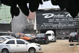 Dugaan penipuan jual beli mobil bekas taksi di Bekasi Page 1 Small
