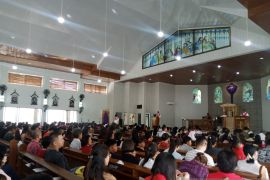 Gereja Katolik Regina Pacis Tanjung Pandan gelar ibadah Jumat Agung