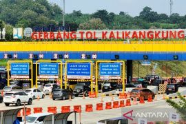 100 CCTV  pantau arus mudik di sepanjang Tol Semarang-Batang
