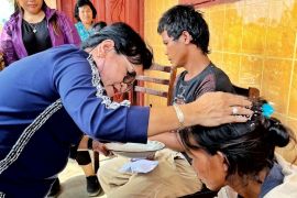 TP PKK Simalungun hibur orang tua balita korban kebakaran