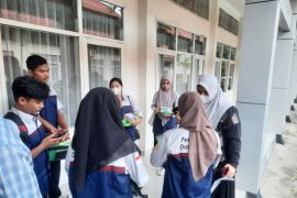 Disnakerperin Kota Kendari siagakan posko pengaduan THR menjelang Lebaran