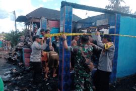 Peristiwa kebakaran hanguskan tiga rumah warga di Rejang Lebong